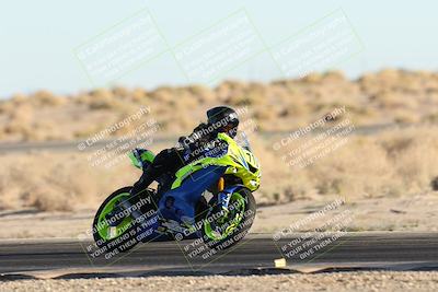 media/Dec-07-2025-CVMA (Sun) [[3e7d2de5dc]]/Race 17-Amateur Formula Middleweight/